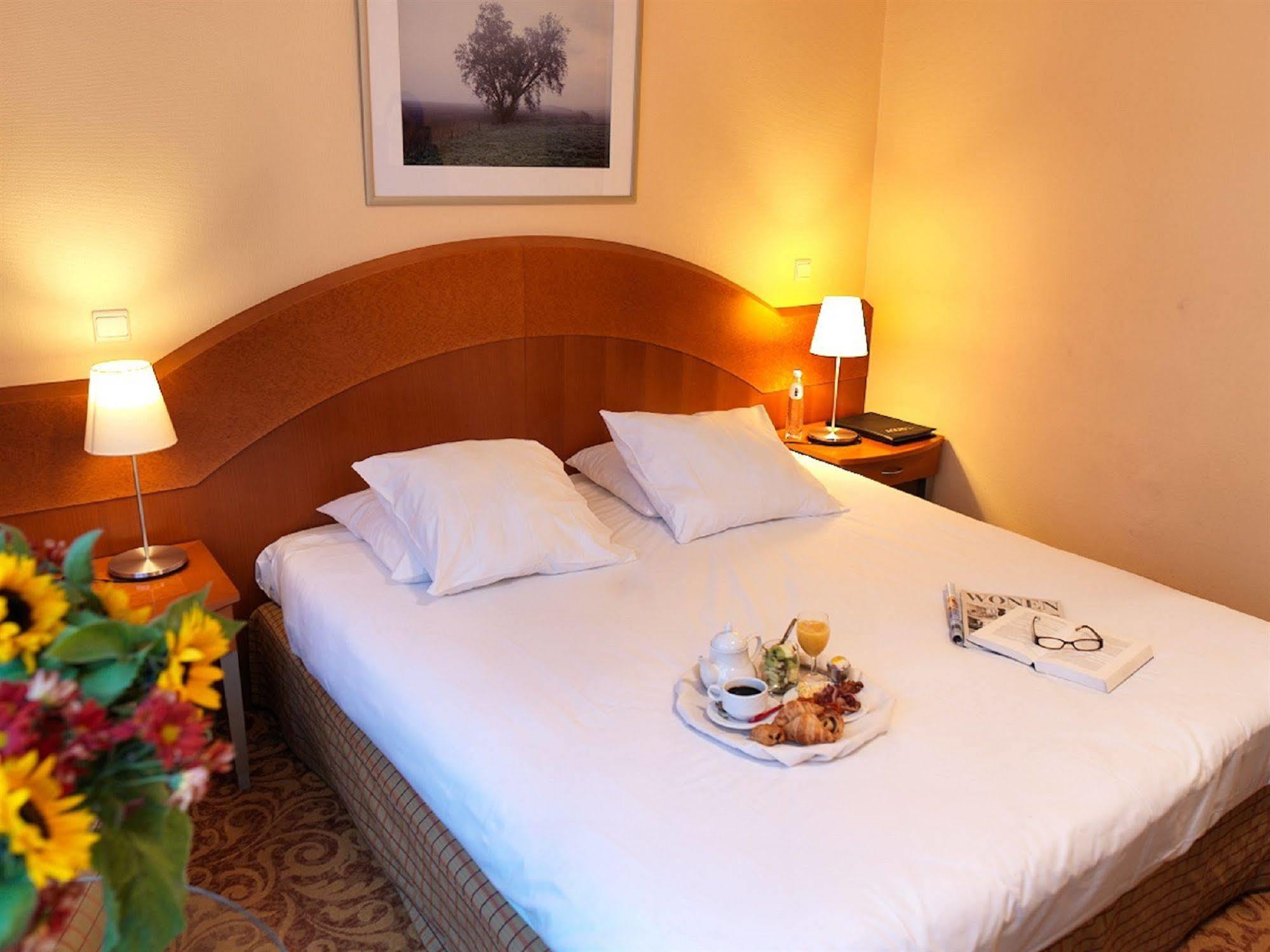 Acces Hotel Oostende Bagian luar foto
