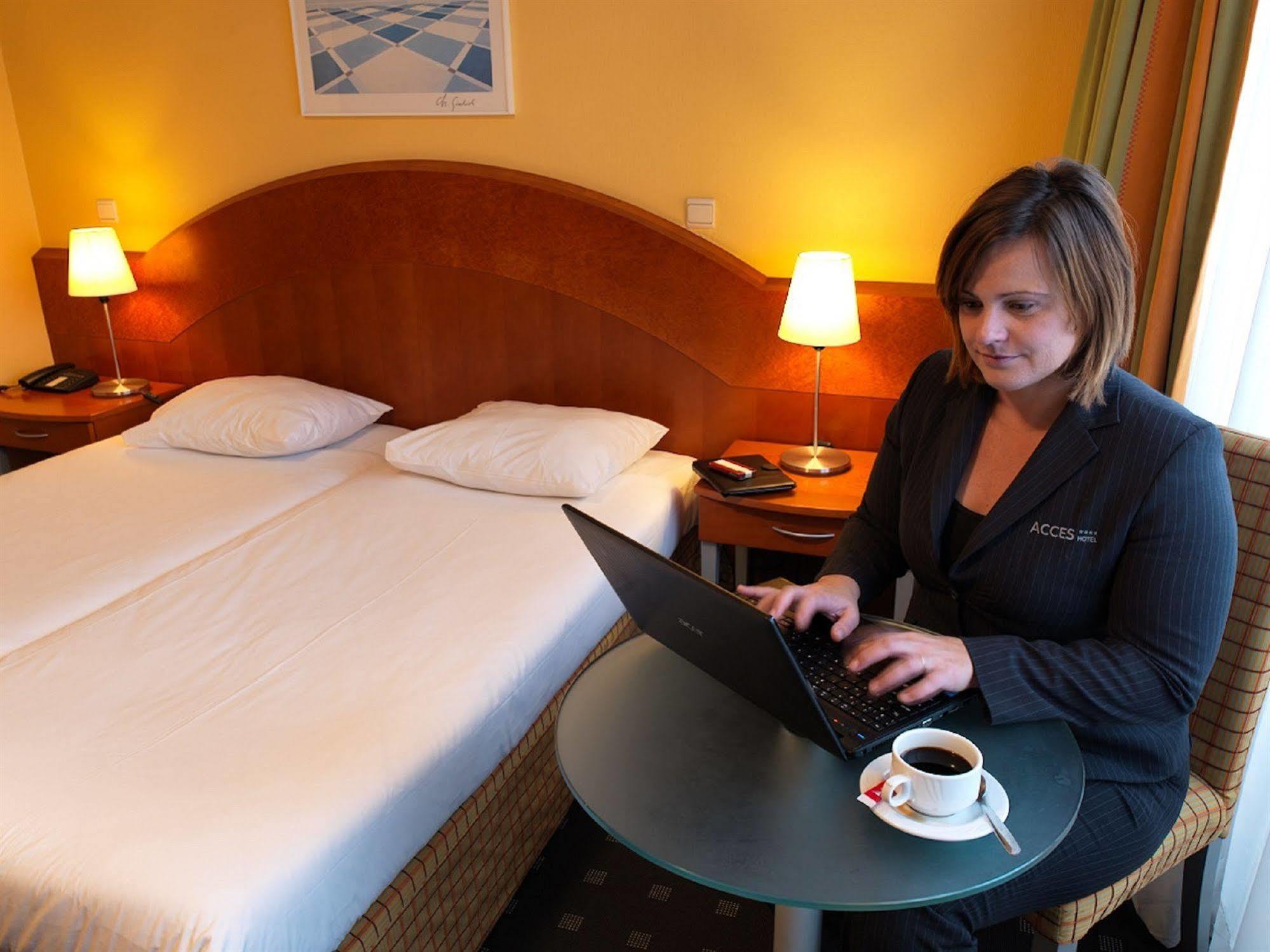 Acces Hotel Oostende Bagian luar foto